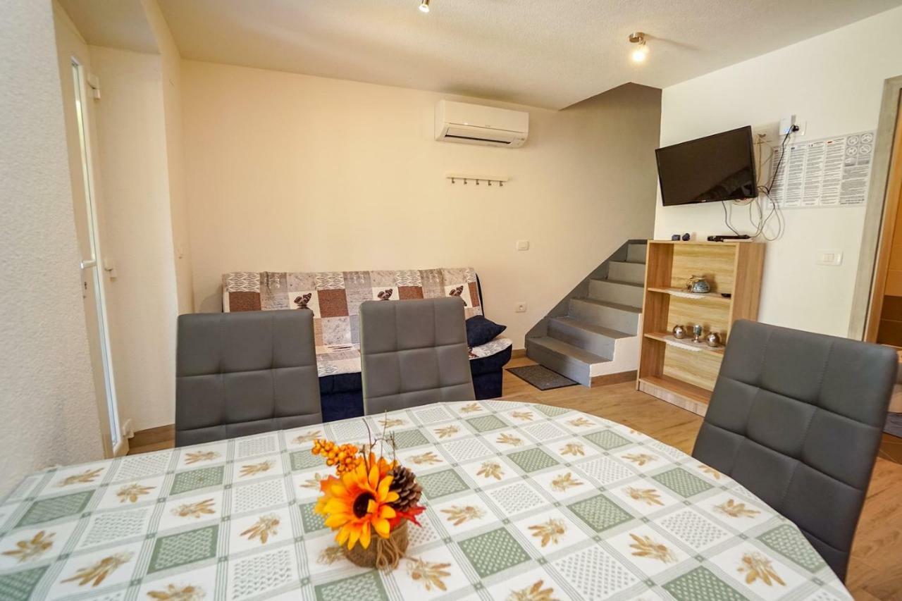 Linda Apartments Zambrattia Savudrija Exteriér fotografie